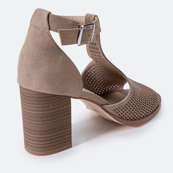 NEW Restricted Fayla taupe perforated heels - Picture 5 of 6